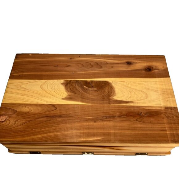 Nordstrom Cedar Wooden Jewelry & Trinket Storage Box With Dividers - Picture 9 of 9